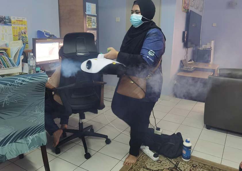 Cara Menangani Simptom COVID-19 Ringan di Rumah